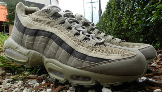 Air-Max-95-609048-200_520.jpg