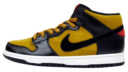 DunkMid_BkXGold_520.jpg